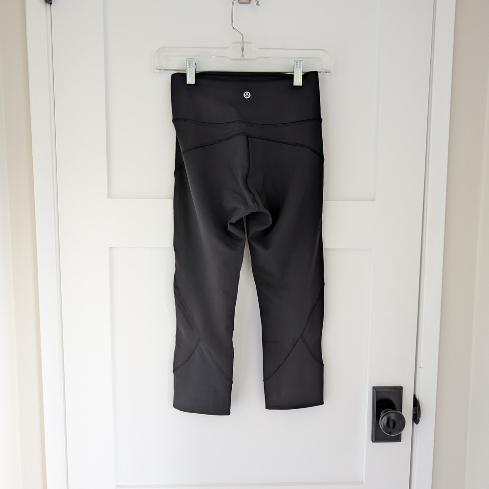 Lululemon In Movement Crop Black High-Rise Tight, 19" Inseam, Size 4